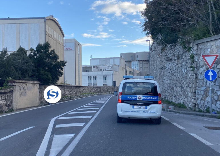 Castellammare, chiuso ristorante di via Panoramica