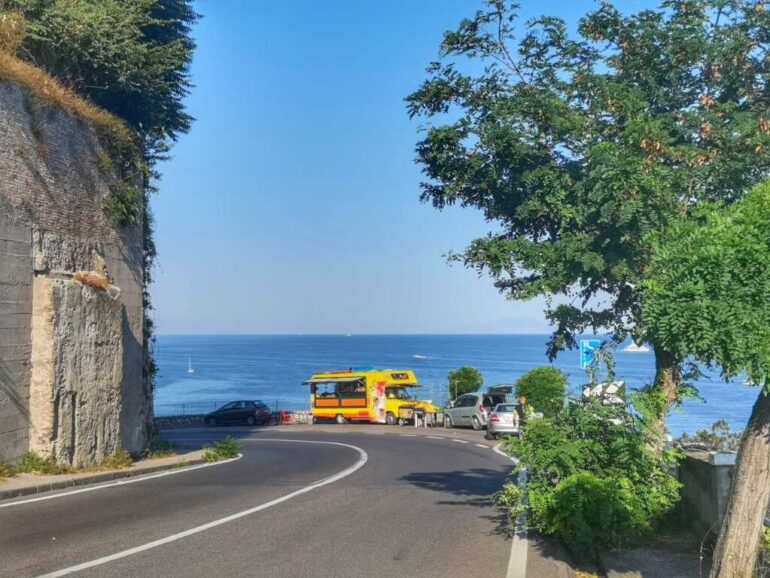 Castellammare, ripristinata la linea del bus del mare