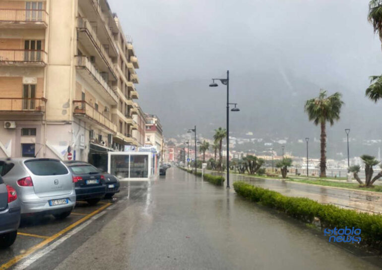 L’estate non decolla, in arrivo temporali. Scatta l’allerta meteo gialla