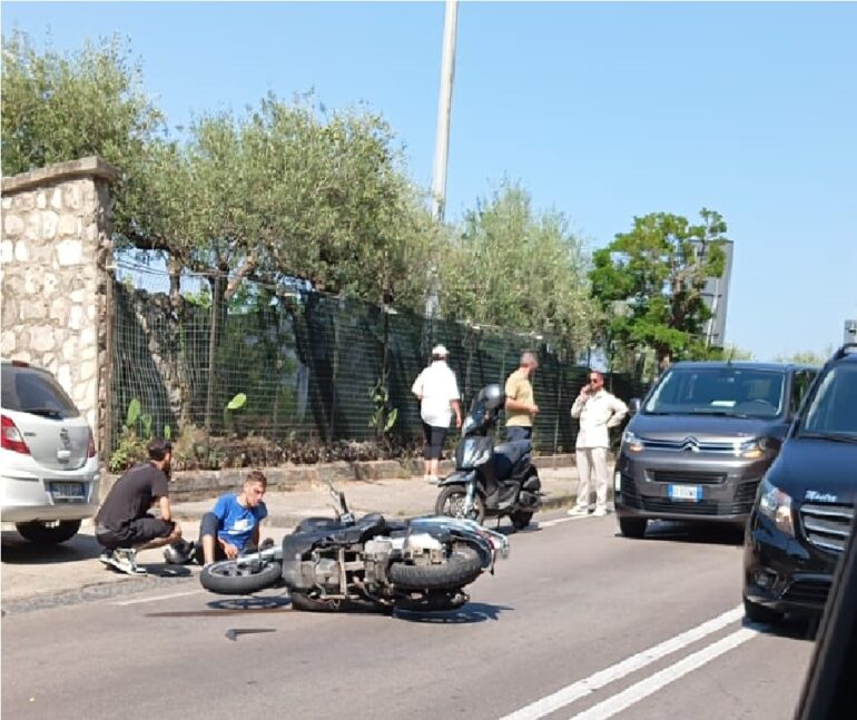 Castellammare, ancora un incidente sulla strada Panoramica: un ferito